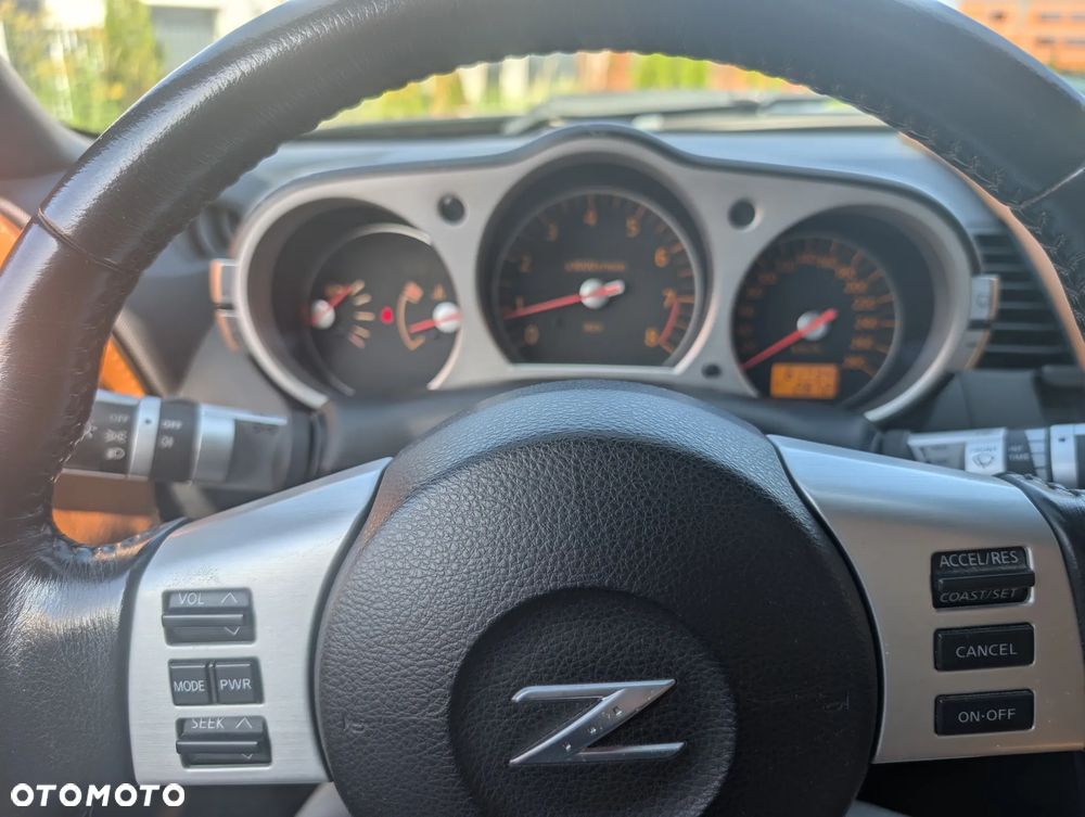 Nissan 350 Z 3.5 V6 - 22