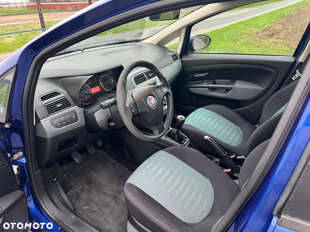 Fiat Grande Punto - 21