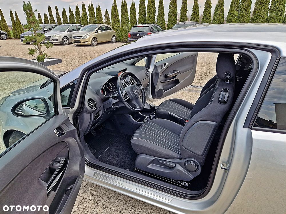 Opel Corsa - 11