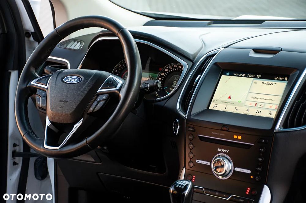 Ford Edge 2.0 TDCi 4x4 Titanium - 6