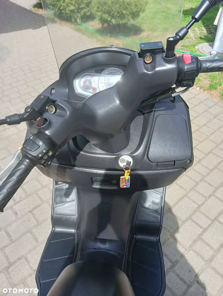 Suzuki Burgman - 5