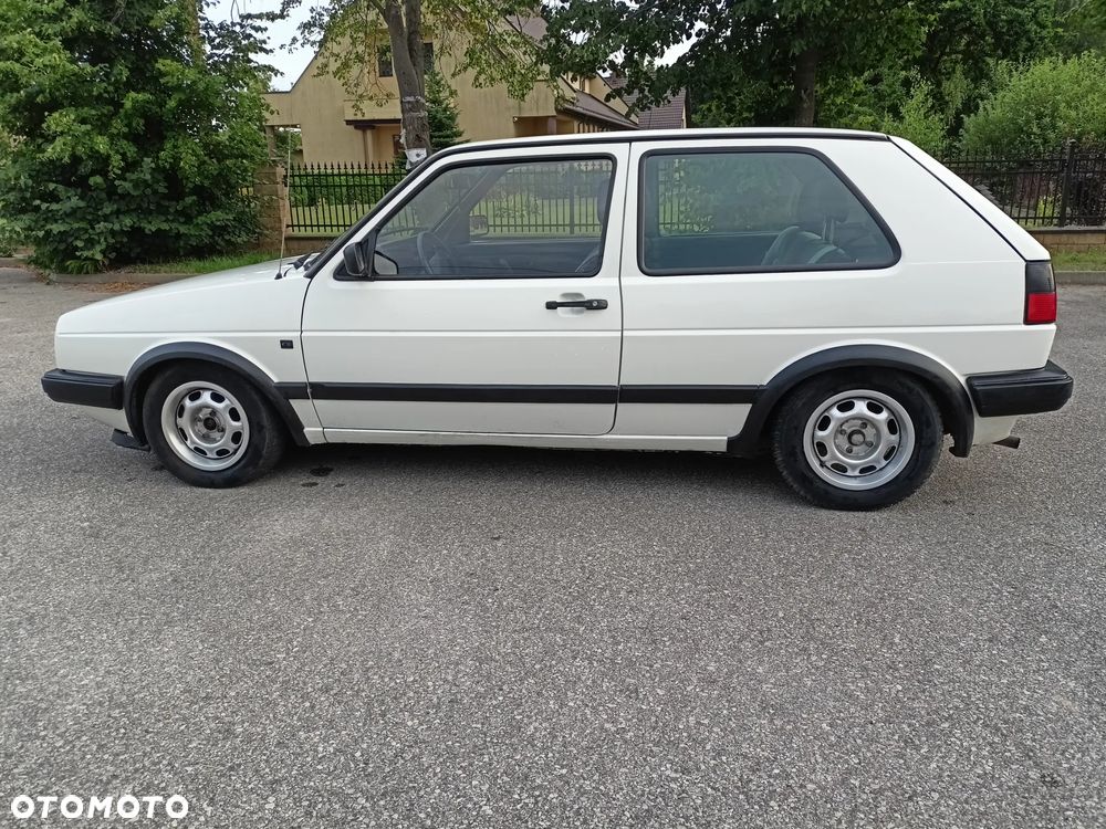 Volkswagen Golf 1.6 CL - 1