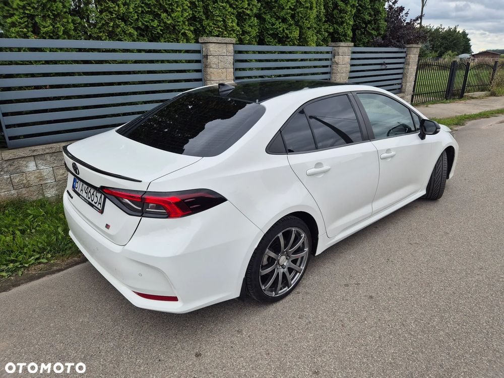 Toyota Corolla - 4
