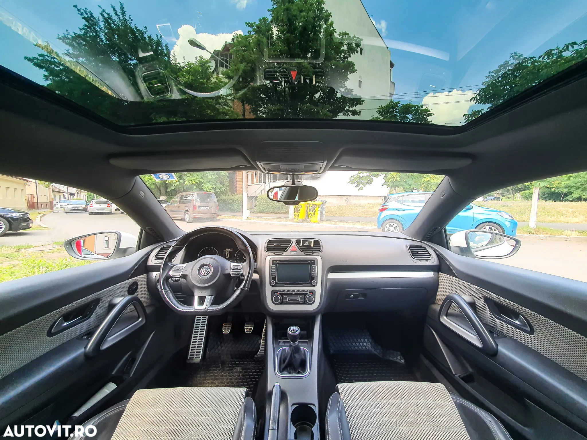 Volkswagen Scirocco 2.0 TSI - 11