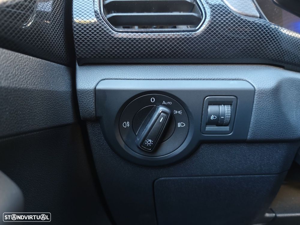 VW T-Cross 1.0 TSI Urban DSG - 29