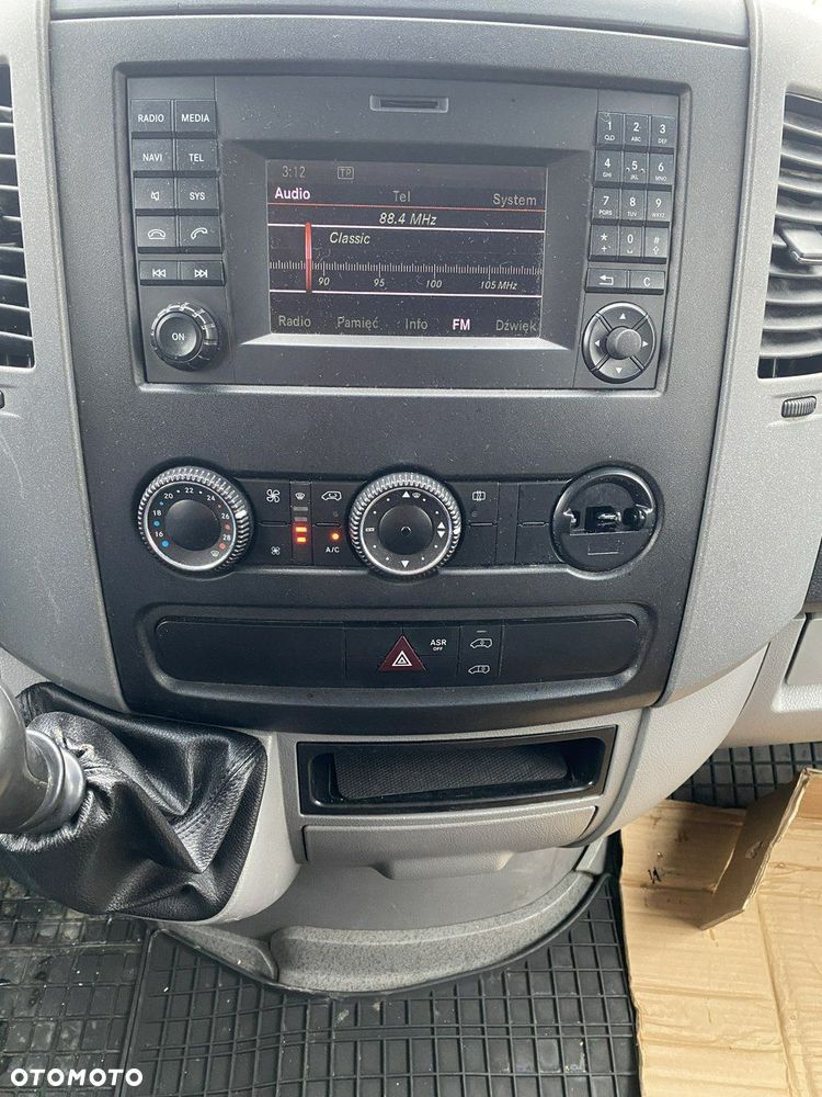 Mercedes-Benz 316 - 7