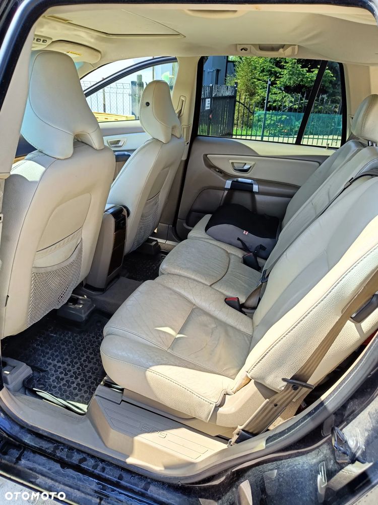 Volvo XC 90 - 8