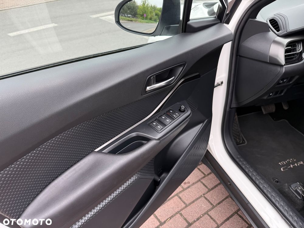 Toyota C-HR - 13