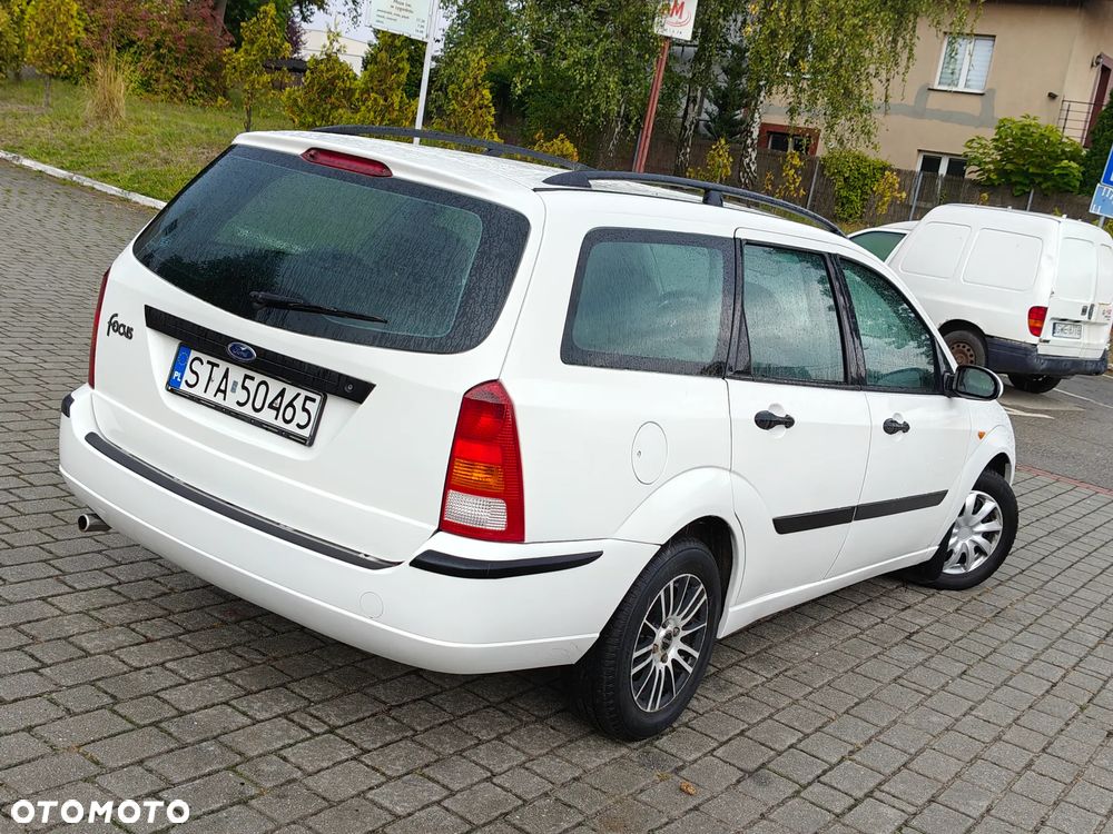 Ford Focus 1.4 Trend - 17