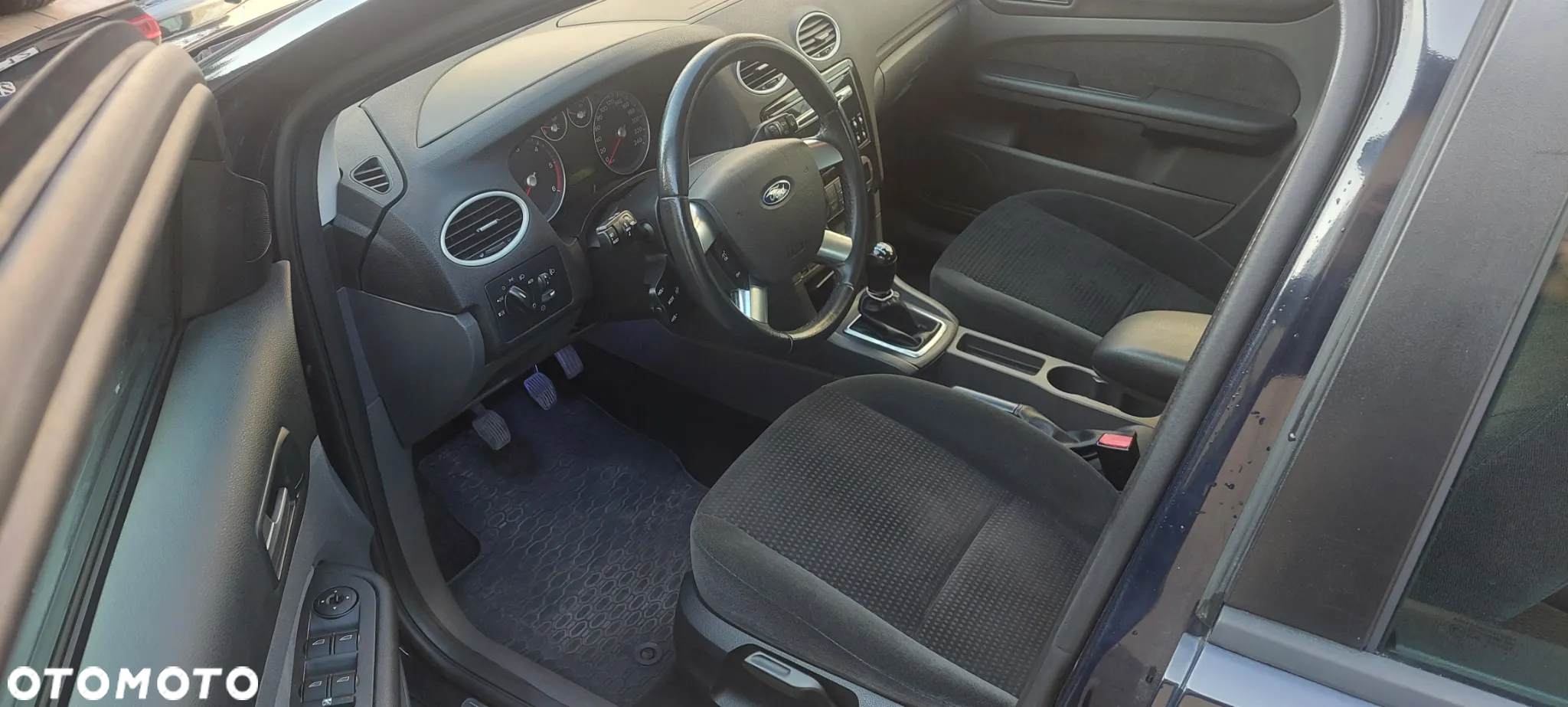 Ford Focus 1.6 TDCi cDPF Ghia - 7