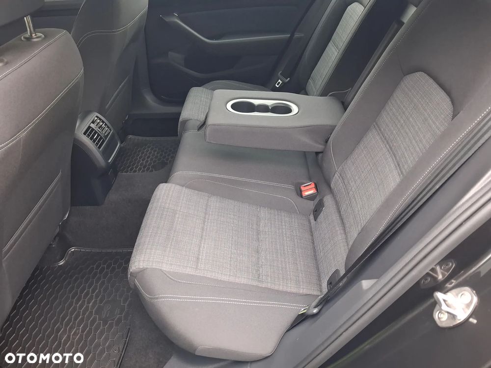 Volkswagen Passat 1.5 TSI EVO Business DSG - 23