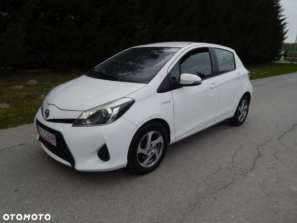 Toyota Yaris Hybrid 100 Life - 1
