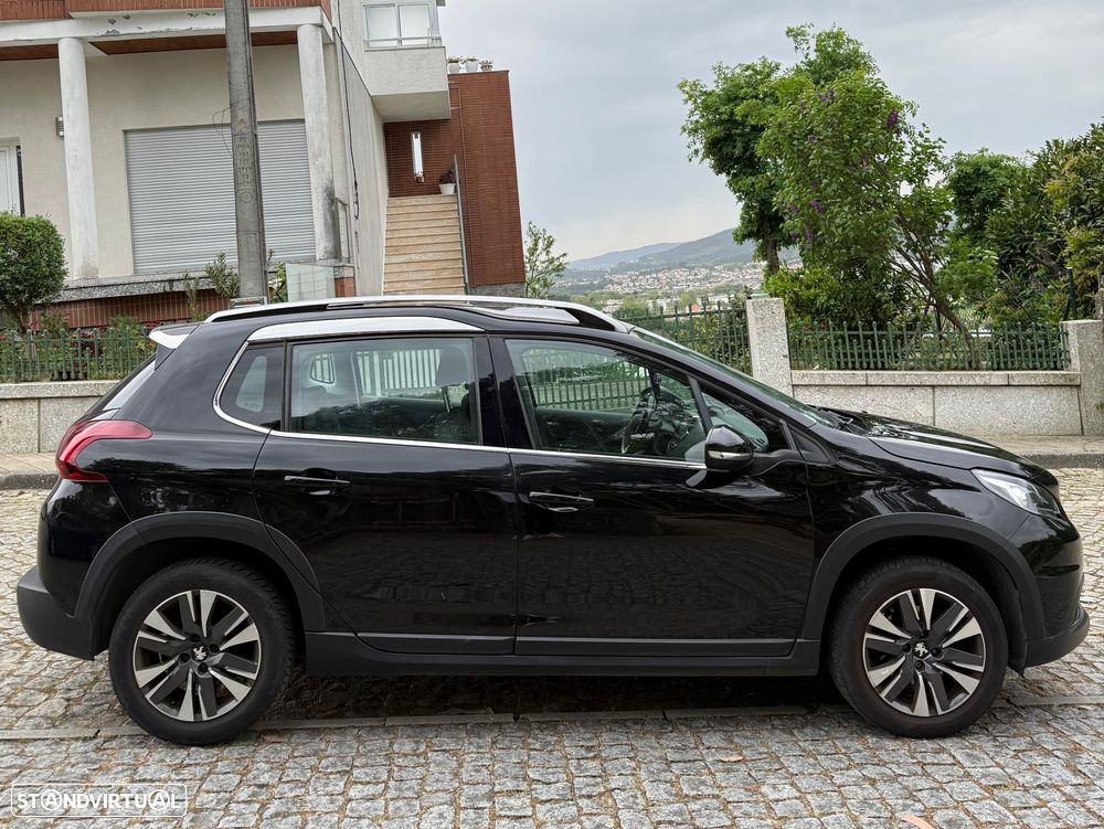 Peugeot 2008 1.2 PureTech Allure - 5