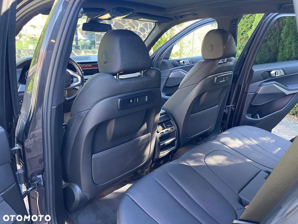 BMW X5 xDrive40i mHEV - 16