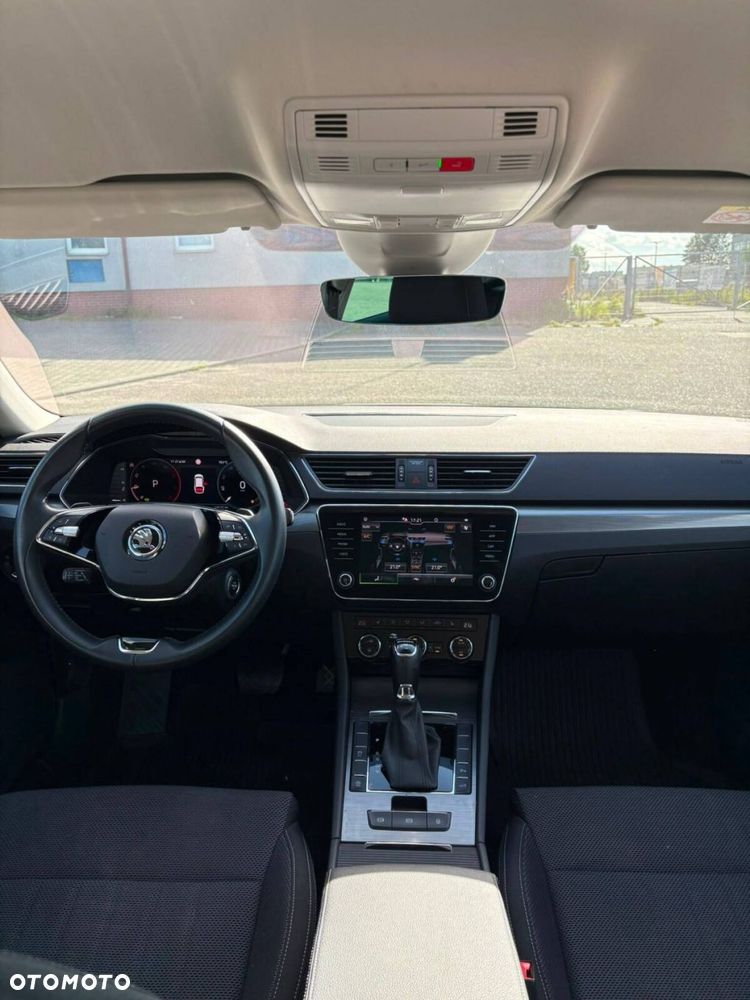 Skoda Superb 2.0 TDI SCR Style DSG - 40