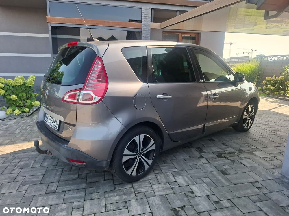 Renault Scenic 1.9 dCi Bose Edition - 9