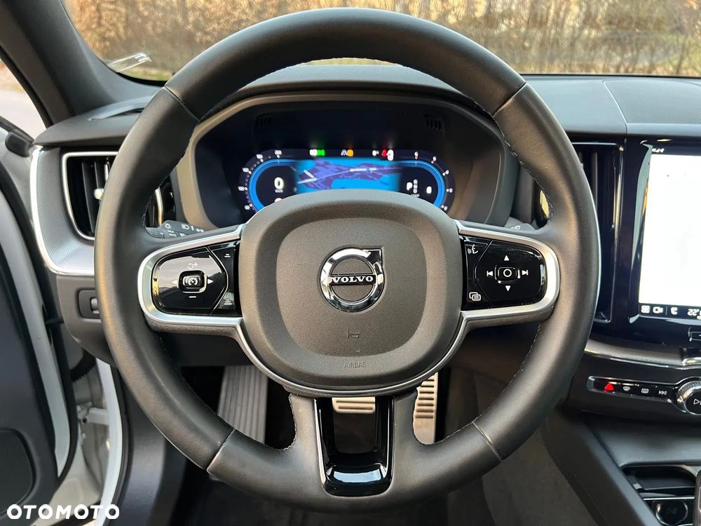 Volvo XC 60 B4 D Ultimate Dark - 25