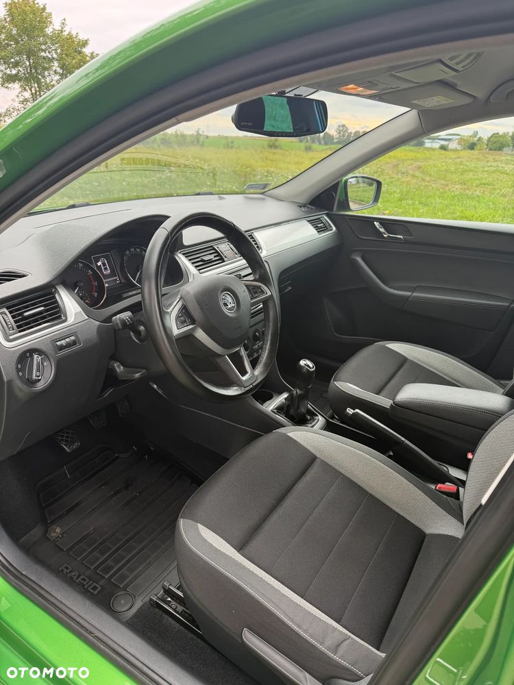 Skoda RAPID 1.2 TSI Active - 6