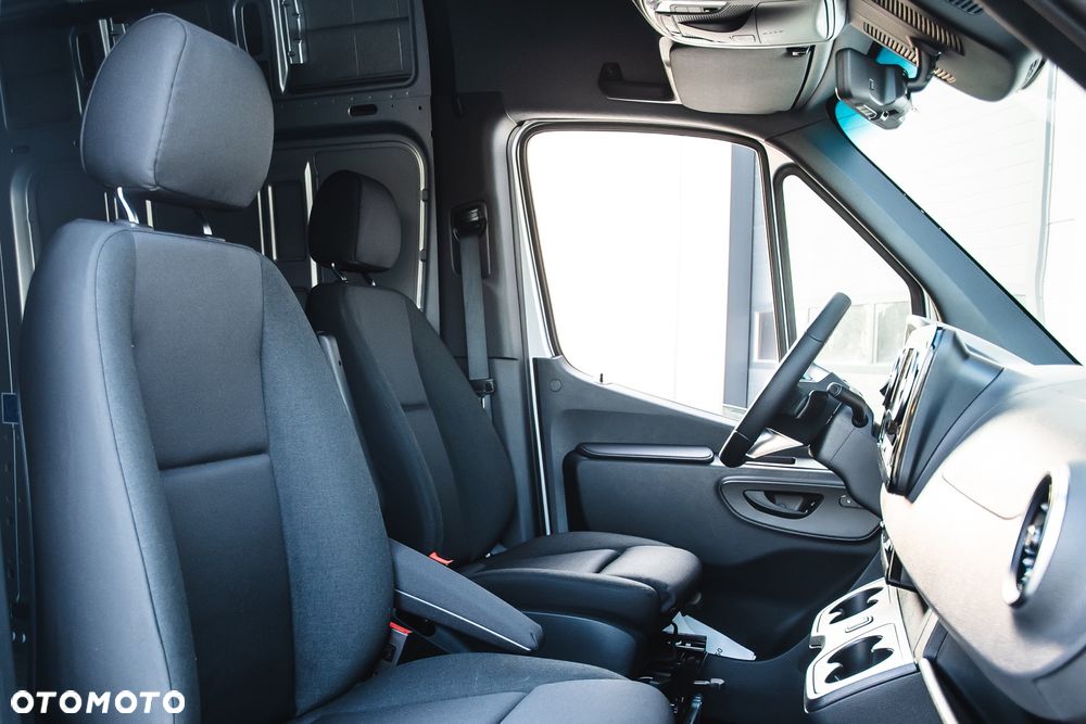 Mercedes-Benz Sprinter - 9