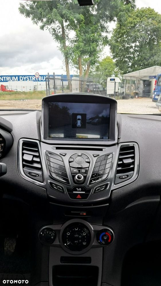 Ford Fiesta 1.25 Ambiente - 23