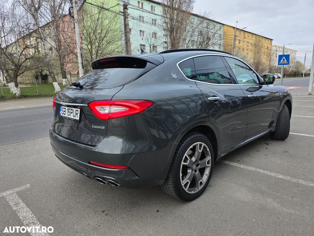 Maserati Levante - 4