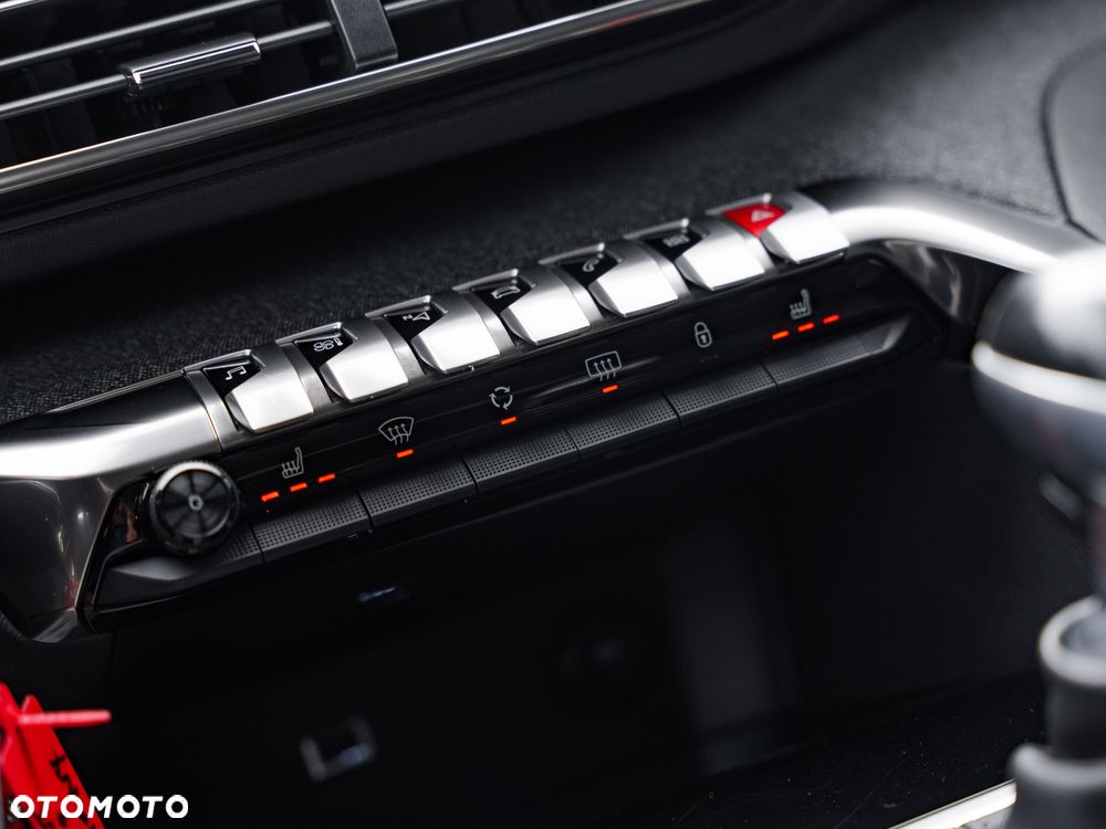 Peugeot 3008 1.5 BlueHDi Allure S&S - 21