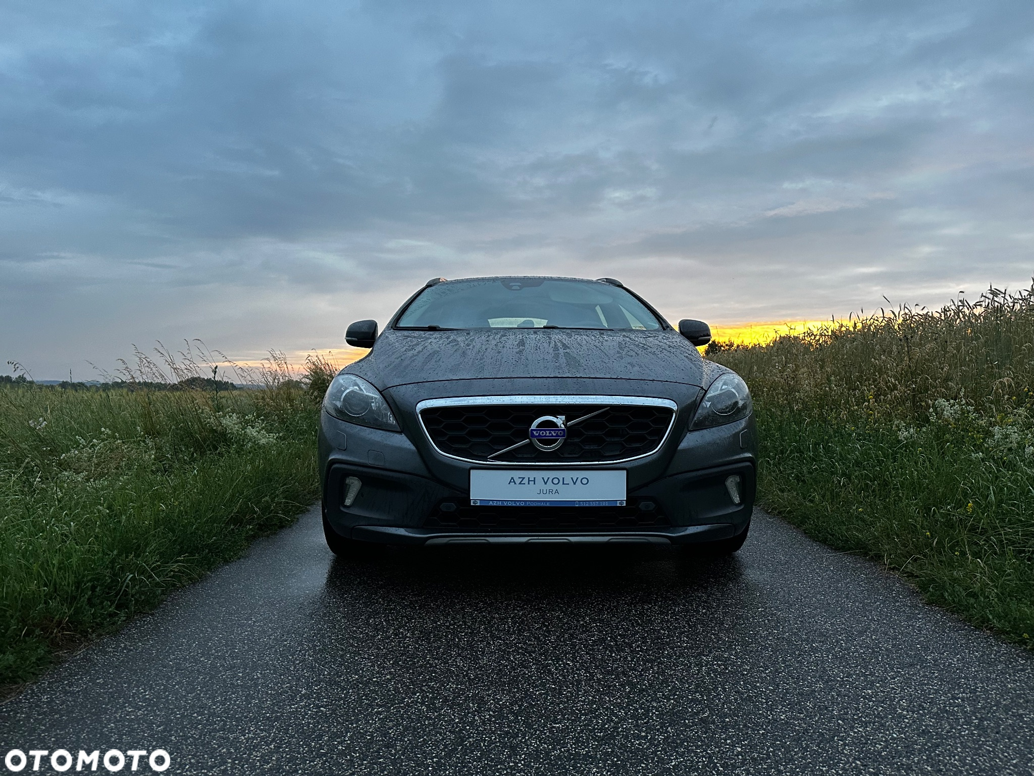 Volvo V40 Cross Country D2 Summum - 2