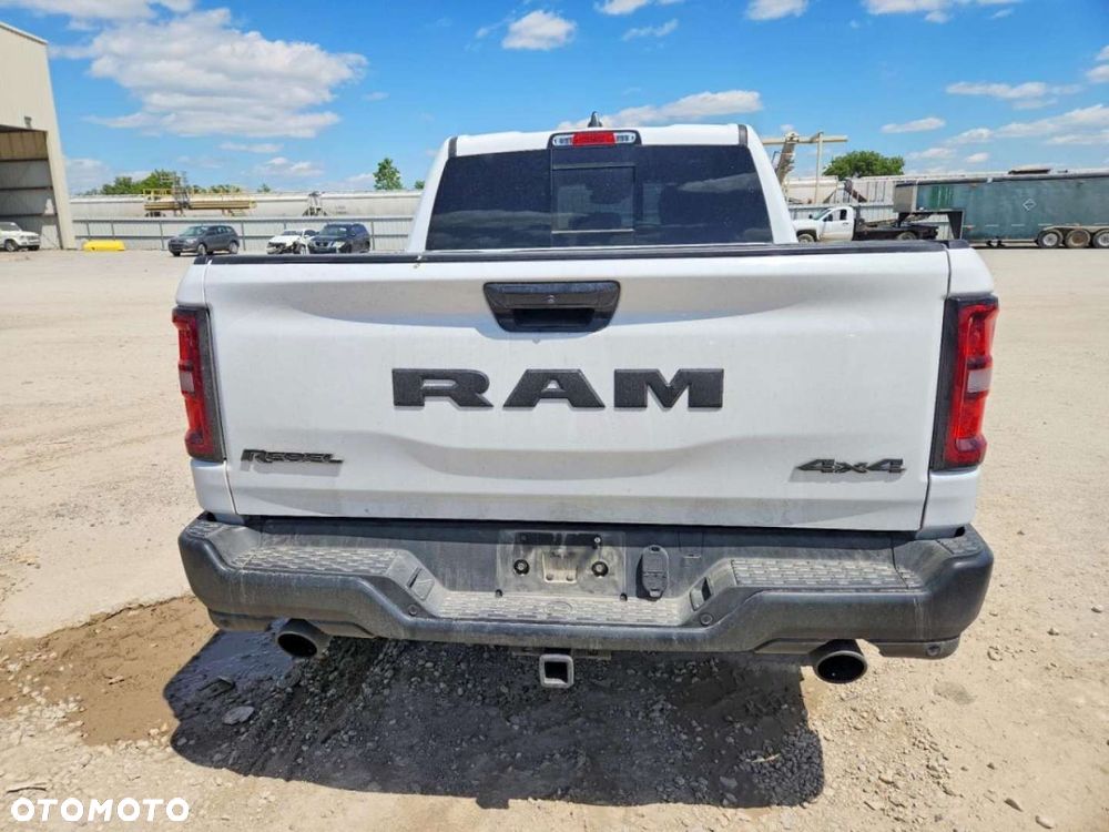 RAM 1500 - 6