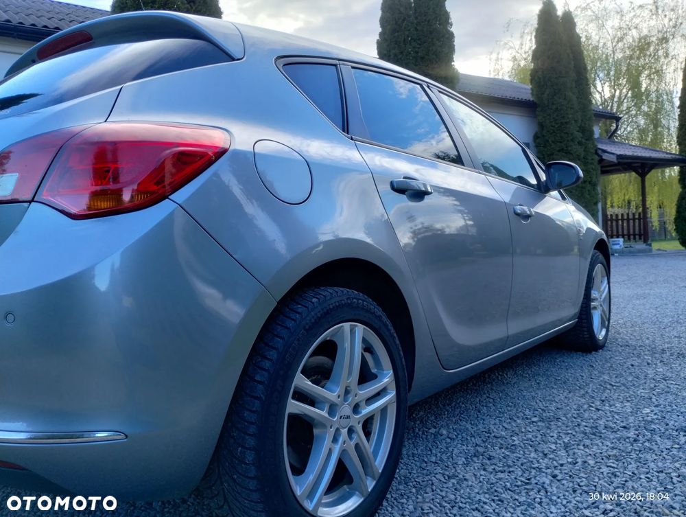 Opel Astra 1.7 CDTI DPF ENERGY - 14