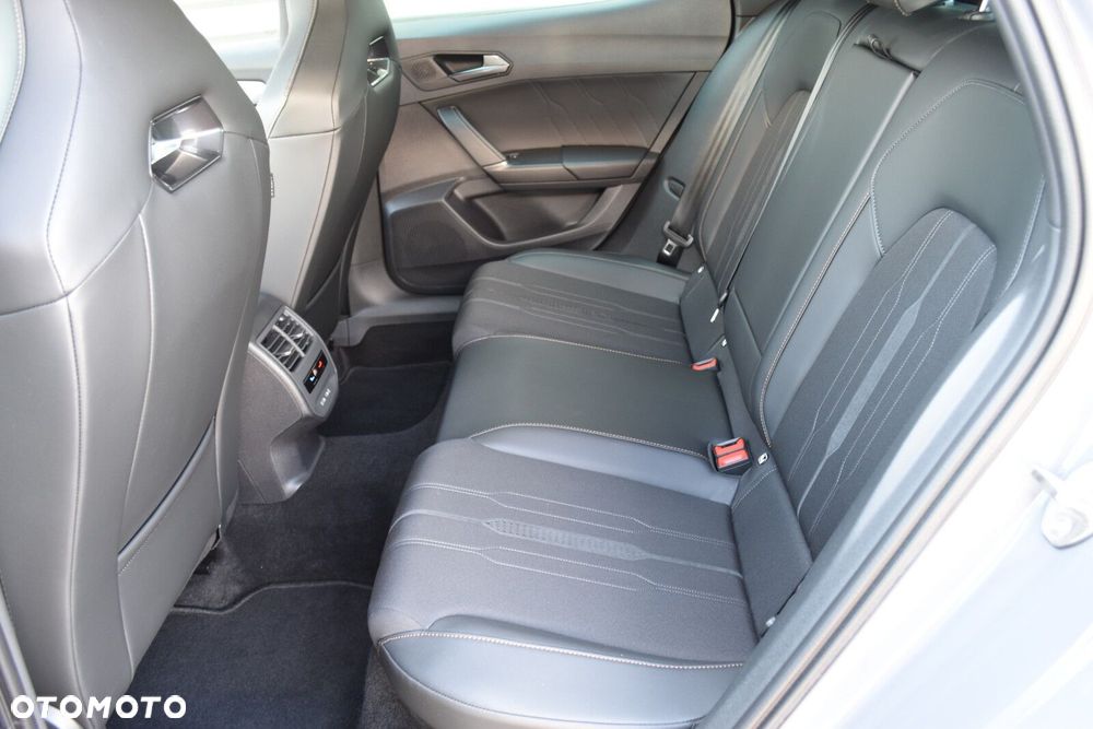 Cupra Leon 2.0 TSI DSG - 32