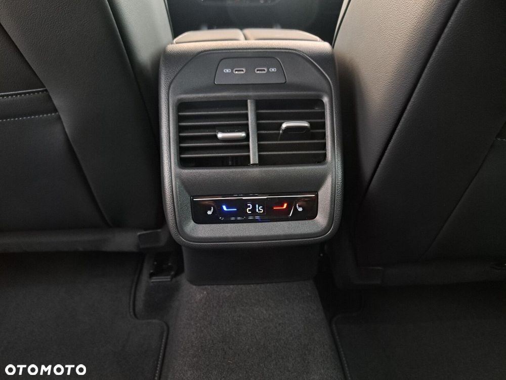 Volkswagen Passat 2.0 TDI SCR 4Mot R-Line DSG - 37