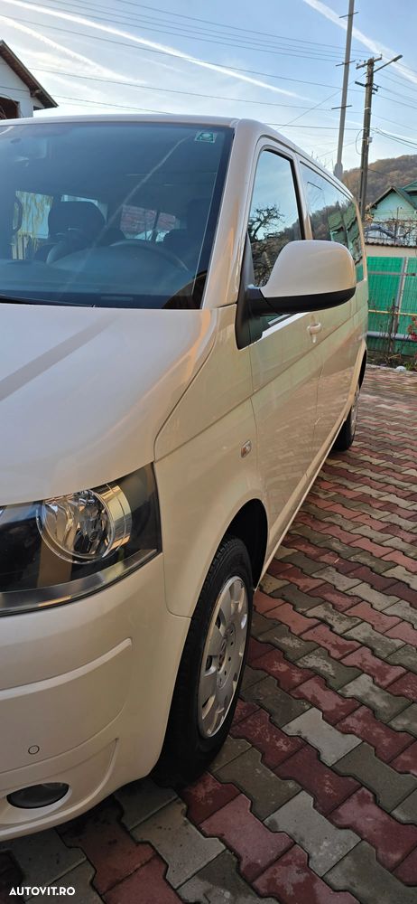 Volkswagen Caravelle - 10