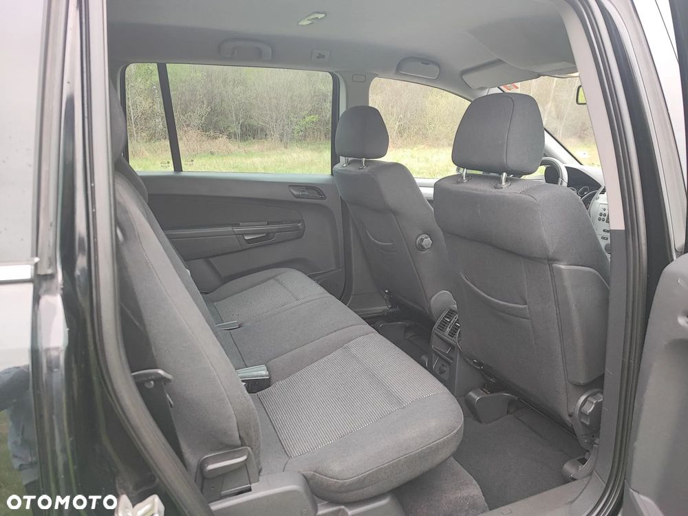 Opel Zafira 2.0 Turbo Sport - 34