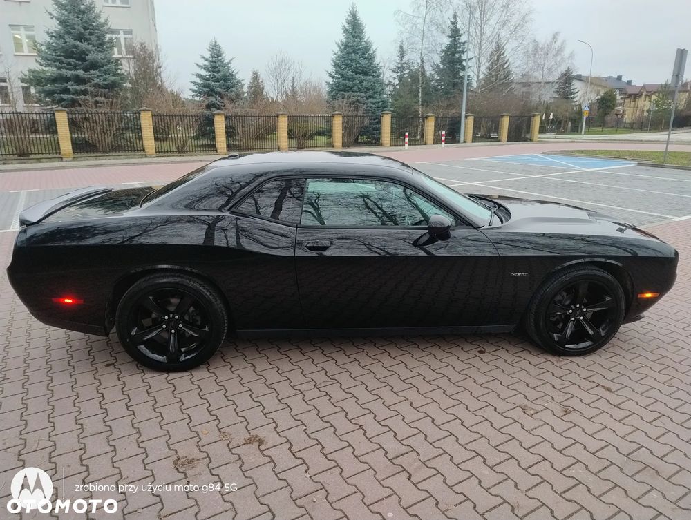 Dodge Challenger - 10