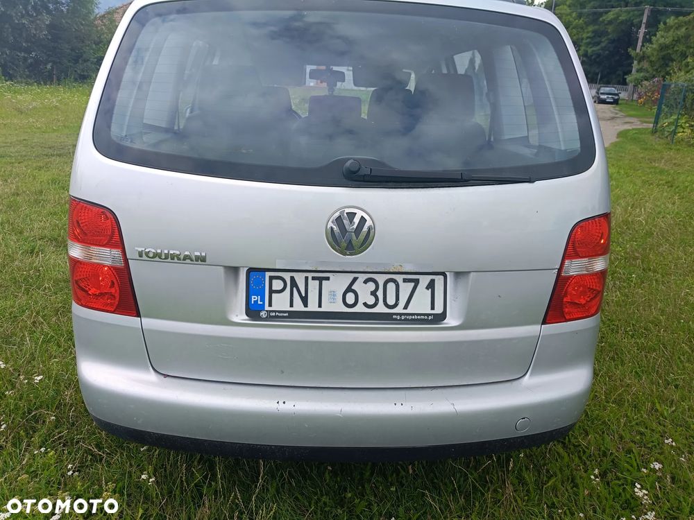 Volkswagen Touran 1.6 Conceptline - 6