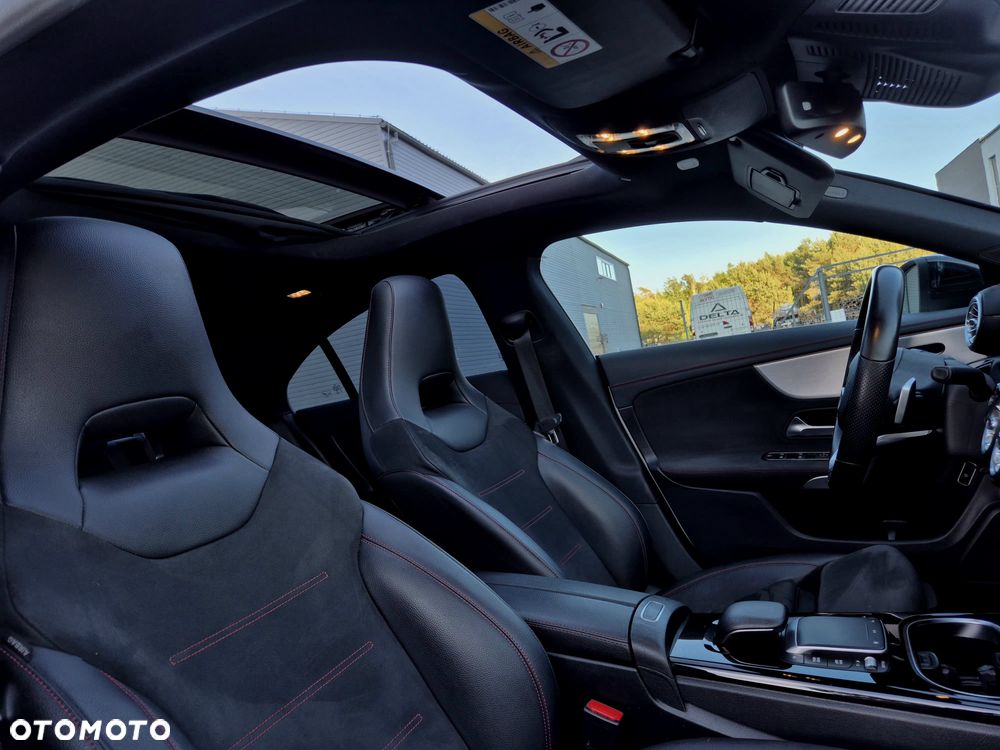 Mercedes-Benz CLA 220 7G-DCT AMG Line - 13