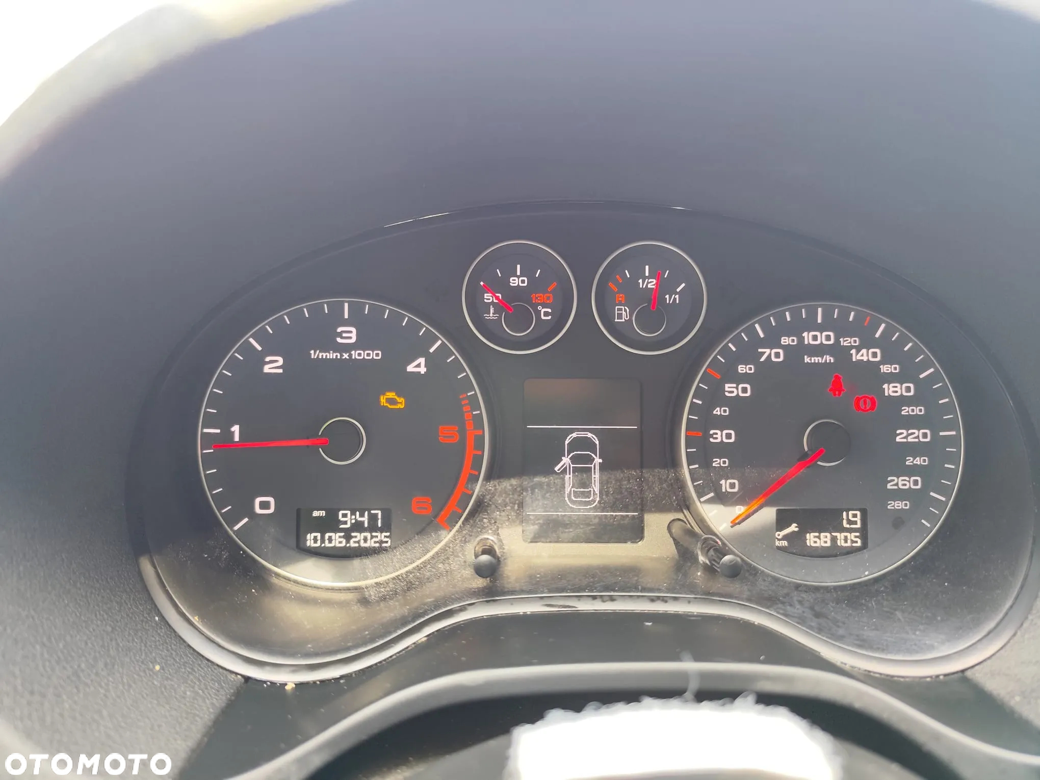 Audi A3 1.6 TDI Ambiente - 16