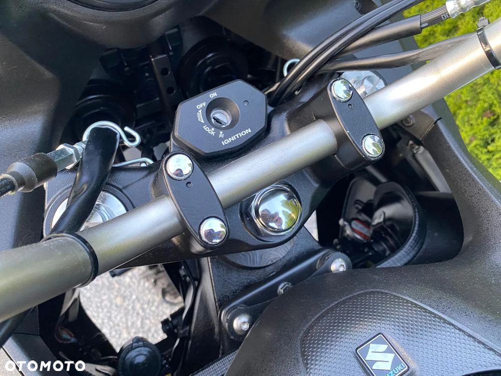 Suzuki V-STROM - 21