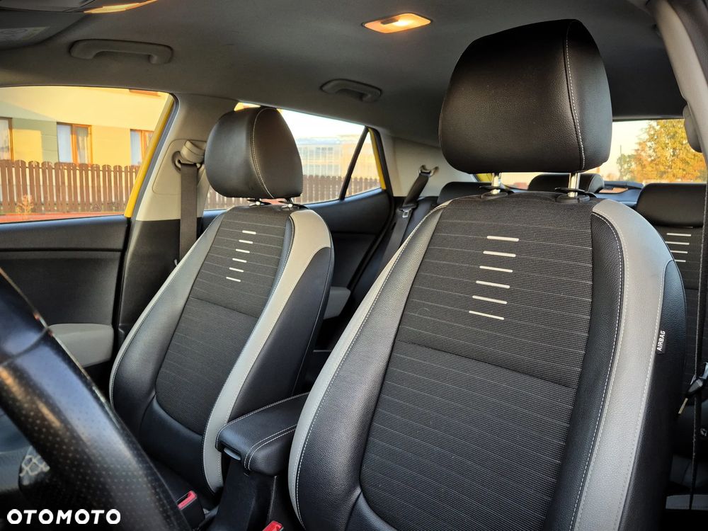 Kia Stonic 1.4 L - 12