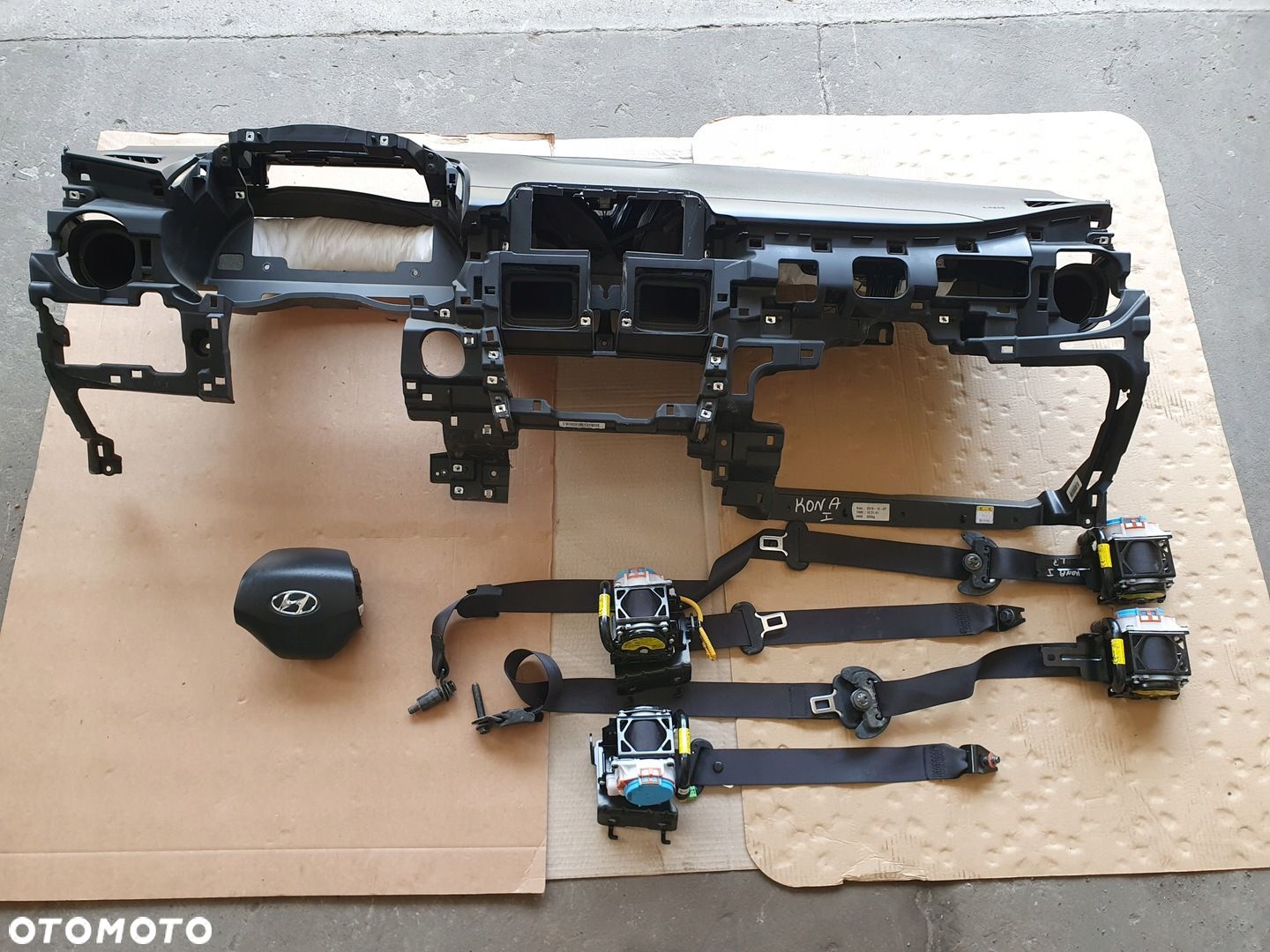 HYUNDAI KONA I 2017- KONSOLA DESKA ROZDZIELCZA 2X AIRBAG 4X PASY PRZED LIFT - 1