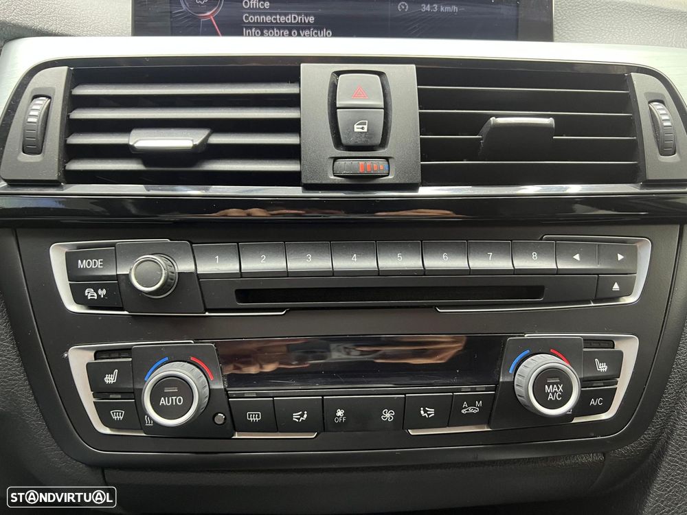 BMW 320 d Touring Pack M - 34