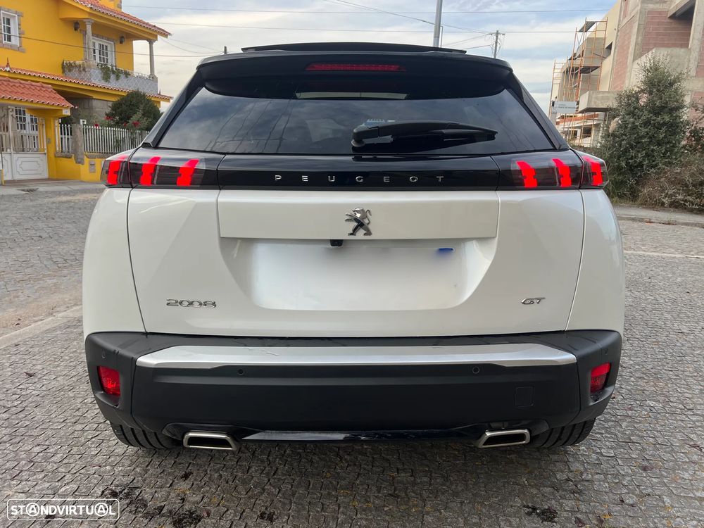 Peugeot 2008 PureTech 130 EAT8 GT - 17