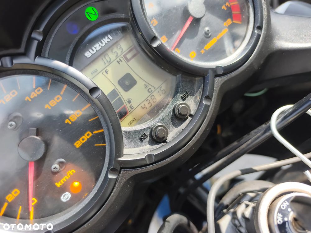 Suzuki DL - 33