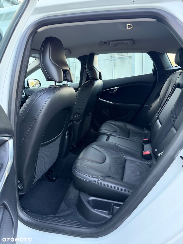 Volvo V40 D3 Summum - 10