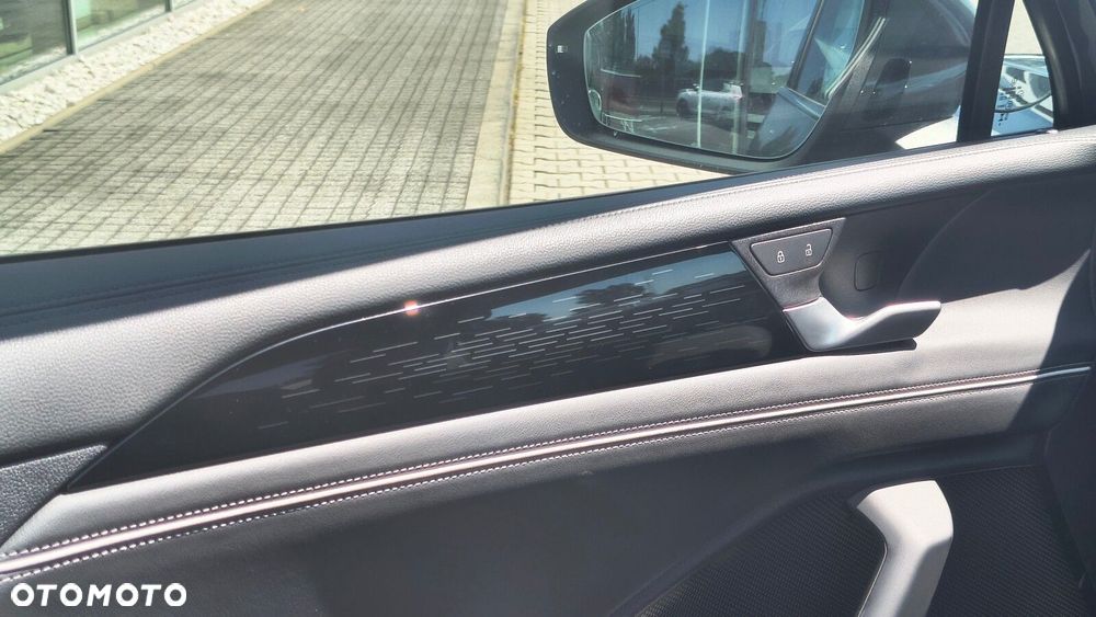 Volkswagen Tiguan - 12