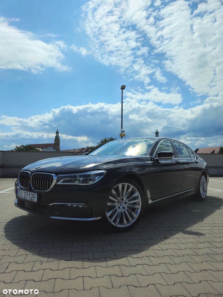 BMW Seria 7 750Li Edition Exclusive - 4