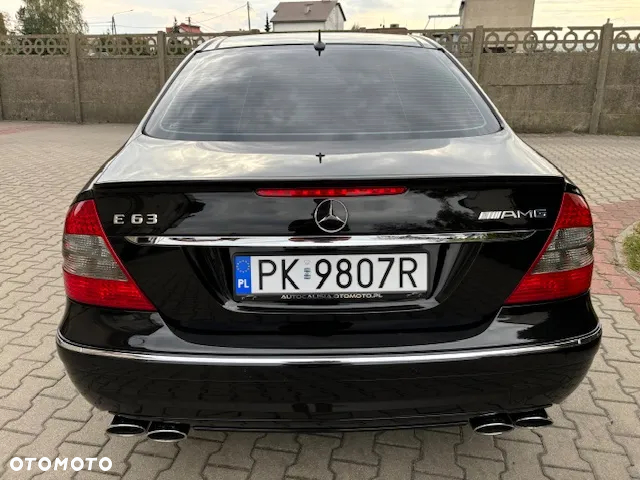 Mercedes-Benz Klasa E 63 AMG - 6