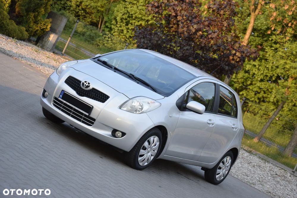 Toyota Yaris - 10