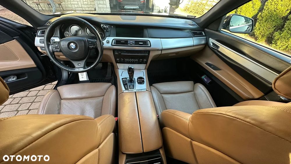 BMW Seria 7 - 11
