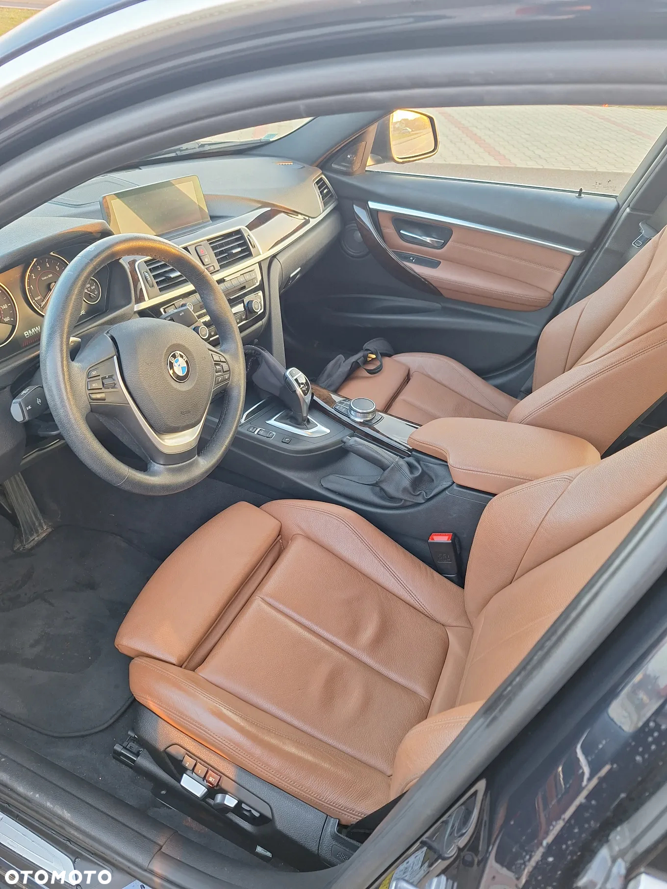 BMW Seria 3 330i xDrive Sport Line - 16